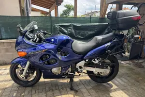 Suzuki GSX 750 F