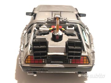 Modellino Delorean 1:24 Ritorno al Futuro II