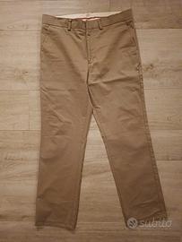Dockers chinos uomo beige.