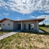 ESCLUSIVA VILLA TRICAMERE: indipendenza e rispa...