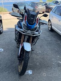 Africa Twin Adventure 1100 con DCT