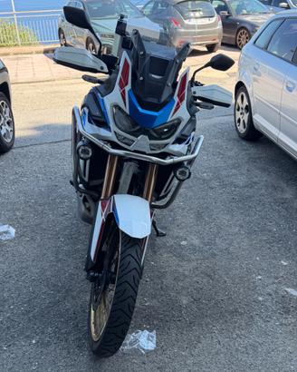 Africa Twin Adventure 1100 con DCT