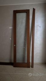 Porta a scrigno in noce massello