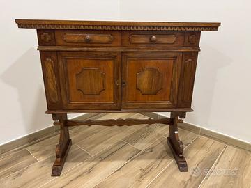 Credenza in legno massello