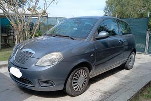 Lancia Ypsilon 1.4 ecochic GPL neopatentati