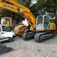 Escavatore new holland E 245