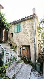 Casa terra-tetto a Rocca di Montemonaco (AP)