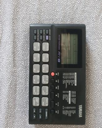 Drum machine Yamaha RY8