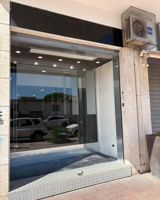 LOCALE COMMERCIALE IN VIA SICILIA, TERRACINA (LT)