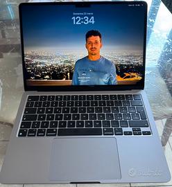 Macbook Air M2 13” 8/256 GB