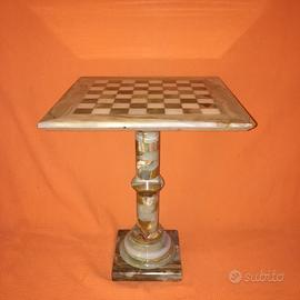 Tavolino scacchiera in alabastro