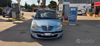 Auto lancia y 1.3 multiget cv 75 euro 4