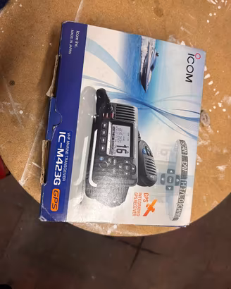 vhf marino icom IC-M423G con gps integrato-nuovo