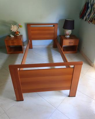 Testiera letto e comodino