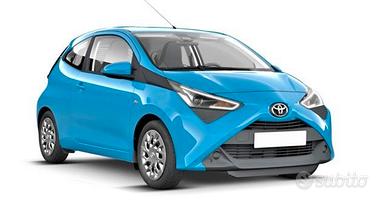 TOYOTA AYGO ricambi usati