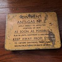 Rara scatola di latta  "Ointment Anti-Gas No. 2"