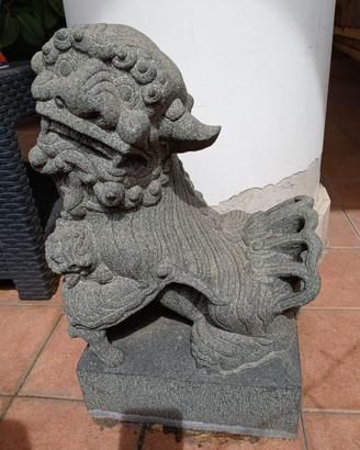 statua in pietra leone guardiano cinese cane foo