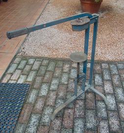 Tappatrice per tappi sughero.