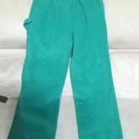 pantaloni verdi di velluto 
