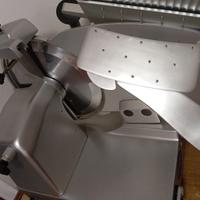 Affettatrice + grattugia formaggio