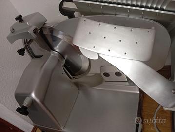 Affettatrice + grattugia formaggio