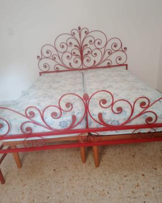 Letto in ferro battuto + Attaccapanni fatti a mano