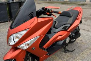 Yamaha t max