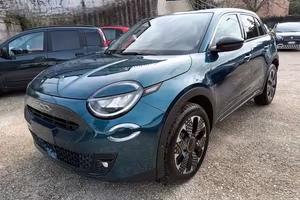 Fiat 600 Hybrid 110 CV DCT MHEV La Prima