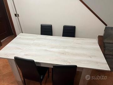 tavolo sala da pranzo e 4 sedie con schienale