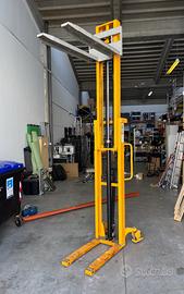 Elevatore manuale h 300 1000 Kg