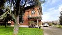 villa-di-343-m²-con-piu-di-5-locali-e-box-auto-a-f