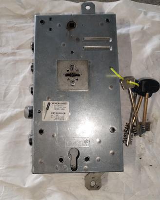 Serratura per porta blindata