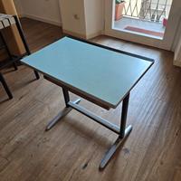 N.2 Banchi scuola anni 80 e N.1 seggiola