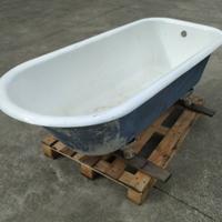 Vasca da bagno in ghisa smaltata vintage