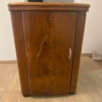 Macchina da cucire antica