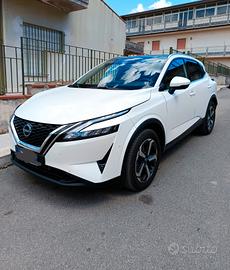 auto Nissan Qashqai 