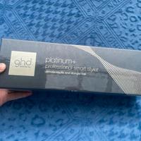 Piastra per capelli GHD Platinum+, nuova