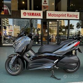 Yamaha X-Max 300 Tech Max
