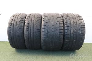Gomme Pirelli Sottozero 235 40 18 295 35 18 invern