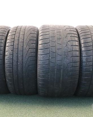 Gomme Pirelli Sottozero 235 40 18 295 35 18 invern