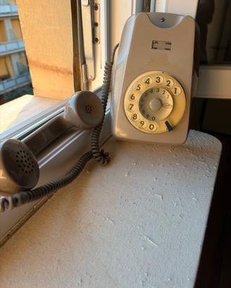 telefono vintage da parete