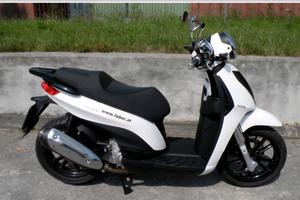 Piaggio Carnaby 300 i e