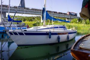 Barca a motore e vela tuga alzabile(h1,70)