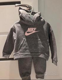 Tuta nike 24 mesi felpata
