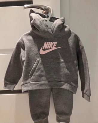 Tuta nike 24 mesi felpata