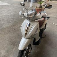 Beverly 300