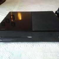 Xbox One X + joypad edizione limitata Mass Effect