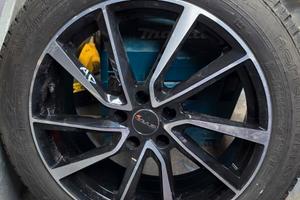 Cerchioni e gomme 19"