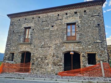 Vendesi locale commerciale