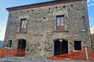 Vendesi locale commerciale